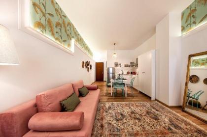 Exquisite apartment in the center of Athens - image 5